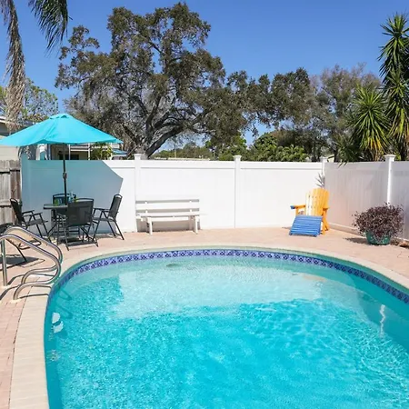 License To Chill - Heated Pool, Indian Rocks Beach, Play Room